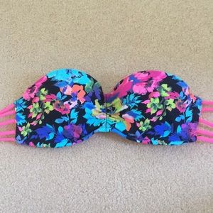 Bandeau floral bikini top
